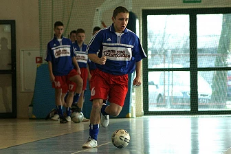 Zdjęcia z albumu 2007-02-03 - Halowy Turniej Piłki Nożnej z okazji Jubileuszu 80-lecia KS Skra