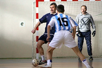 Zdjęcia z albumu 2007-02-03 - Halowy Turniej Piłki Nożnej z okazji Jubileuszu 80-lecia KS Skra