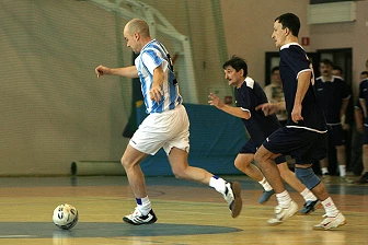 Zdjęcia z albumu 2007-02-03 - Halowy Turniej Piłki Nożnej z okazji Jubileuszu 80-lecia KS Skra