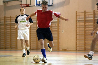 Zdjęcia z albumu 2007-02-03 - Halowy Turniej Piłki Nożnej z okazji Jubileuszu 80-lecia KS Skra
