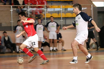 Zdjęcia z albumu 2007-02-03 - Halowy Turniej Piłki Nożnej z okazji Jubileuszu 80-lecia KS Skra