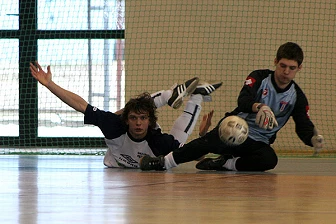 Zdjęcia z albumu 2007-02-03 - Halowy Turniej Piłki Nożnej z okazji Jubileuszu 80-lecia KS Skra