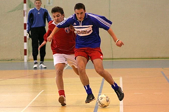 Zdjęcia z albumu 2007-02-03 - Halowy Turniej Piłki Nożnej z okazji Jubileuszu 80-lecia KS Skra