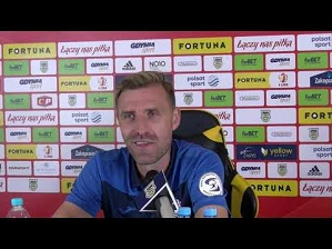Trener Jakub Dziółka podczas konferencji prasowej po meczu z Arką | 20.09.2021