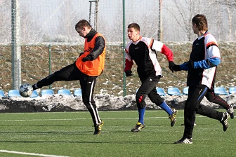Zdjęcia z albumu 2011-01-29 - LKS Kamienica Polska - Orzeł Psary/Babienica
