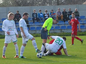 Zdjęcia z albumu 2013-10-26 - LKS Kamienica Polska - Gwarek Tarnowskie Góry