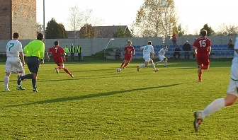 Zdjęcia z albumu 2013-10-26 - LKS Kamienica Polska - Gwarek Tarnowskie Góry