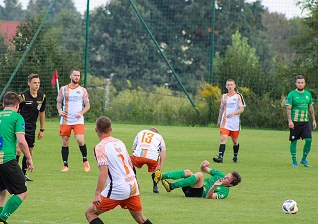 Iskra Mokrzesz - Dąbrowianka Dąbrowa Zielona