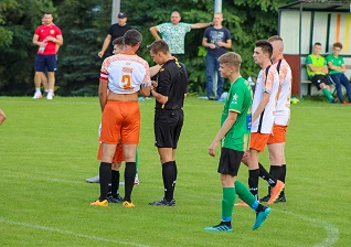 Iskra Mokrzesz - Dąbrowianka Dąbrowa Zielona