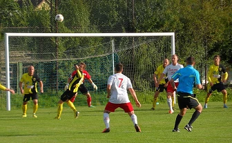 Zdjęcia z albumu 2014-08-27 - LKS Kamienica Polska - Ruch Radzionków