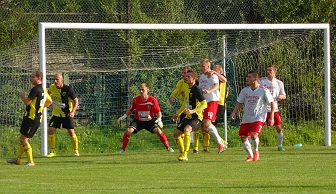 Zdjęcia z albumu 2014-08-27 - LKS Kamienica Polska - Ruch Radzionków