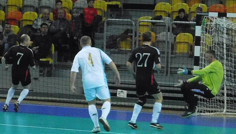 14030-Ruszyla_Liga_Futsalu_grad_goli_na_poczatek_rozgrywek
