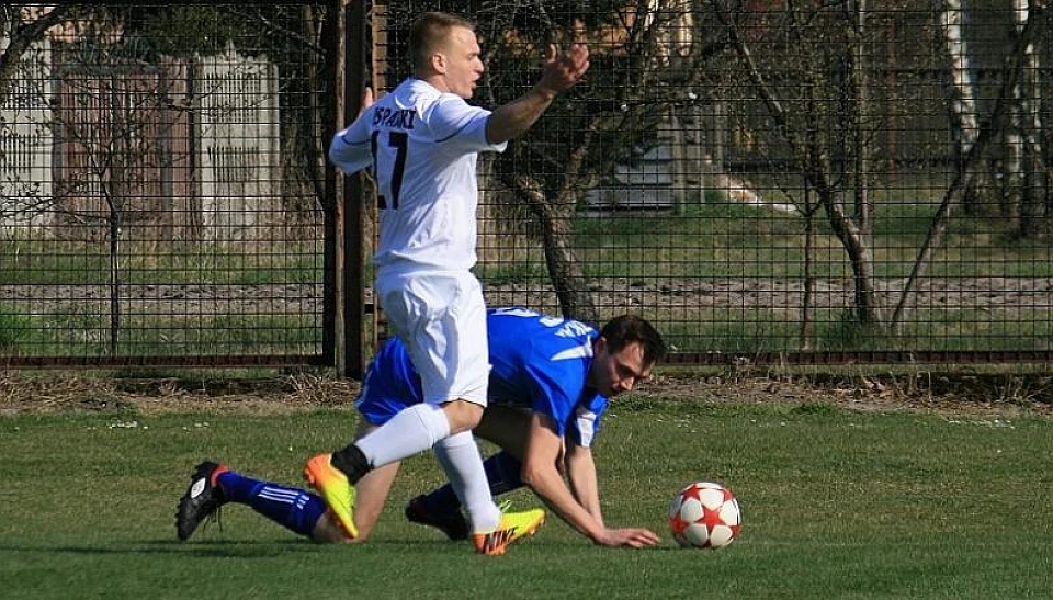 Derby w Pankach bez zwycięzcy. Remis 1:1 nie zadowolił żadnej ze stron.