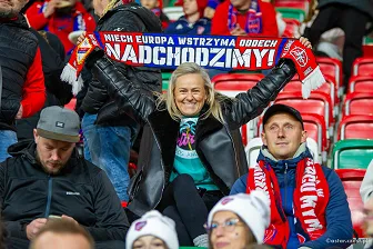Kibice na meczu Ligi Konferencji: Raków - Universitatea