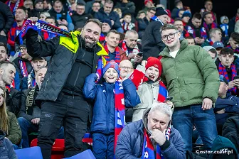 Kibice na meczu Ligi Konferencji: Raków - Fiorentina