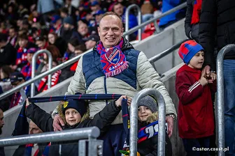 Kibice na meczu Ligi Konferencji: Raków - Fiorentina