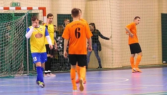 W II lidze futsalu: Kamionka Mikołów – Kmicic Częstochowa 4:6