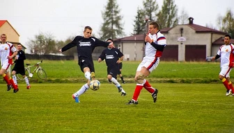 Klasa „B”: dwa remisy po 0:0 to rzadkość w tej klasie, poza tym i tak sporo goli padło
