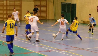 II liga futsalu : kończą I rundę rozgrywek wyjazdowym meczem w Brzegu
