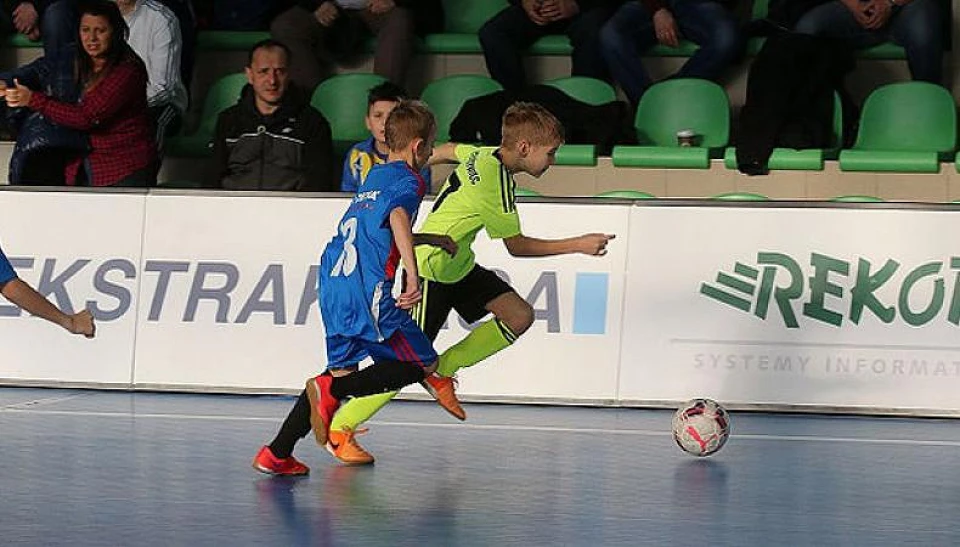 Niezły debiut i IV miejsce w Młodzieżowych Mistrzostwach Śląska w futsalu