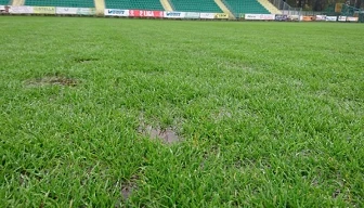 II liga:  Raków nie zagrał w Stalowej Woli. Na boisku stała woda!