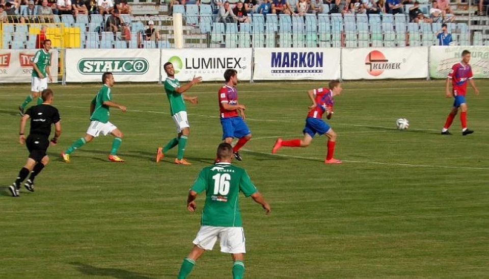 [FOTO]  II liga : Raków zaczął nowy sezon od remisu z Okocimskim Brzesko