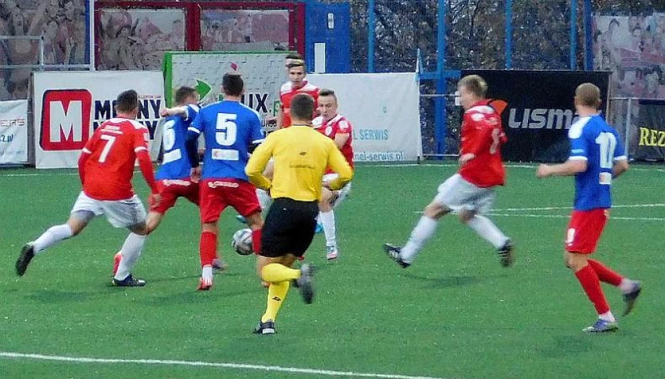 [FOTO] III liga: Odra wygrała w Częstochowie ze Skrą i została mistrzem jesieni