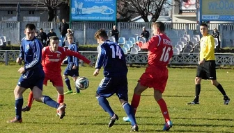 [FOTO] Niedziela na boiskach „okręgówki” i już … zimowa przerwa
