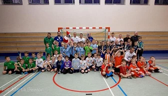 [FOTO] Młodzi adepci futbolu grali w Poczesnej o puchar Wójta Gminy