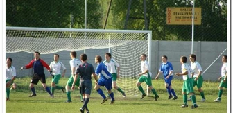 W IV lidze : „derby” w Żarkach bez goli, wyjazdowe wygrane Rakowa II i Pilicy