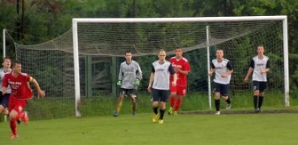 [FOTO i VIDEO]  IV liga : Wysoki wynik w „derbach” w Kamienicy Polskiej