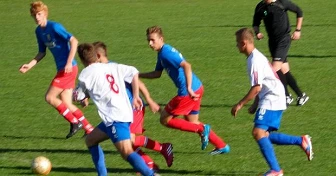 W Śląskiej Lidze Juniorów Starszych U-19 : pierwsza porażka i spadek z I miejsca