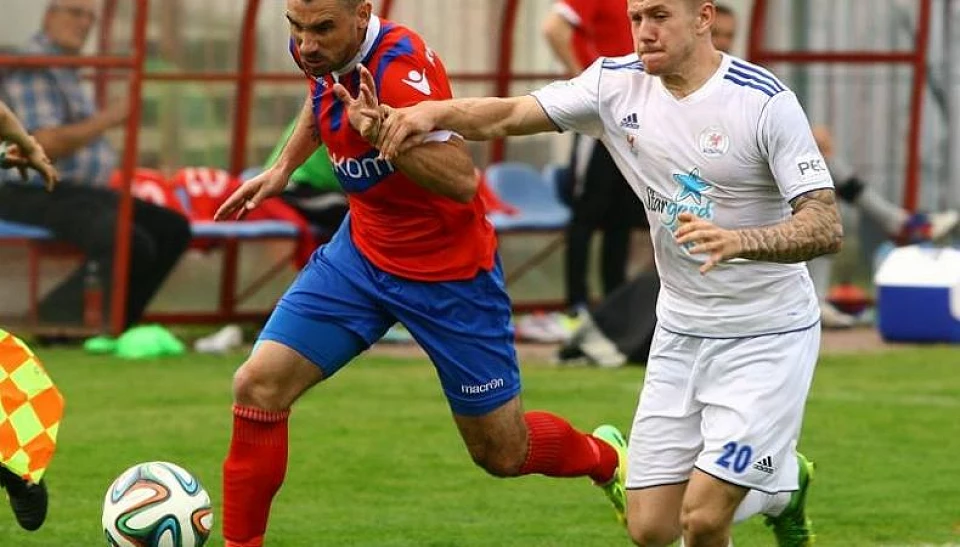 II liga : inni już grali, a Raków zagra w niedzielę. Z Limanovią
