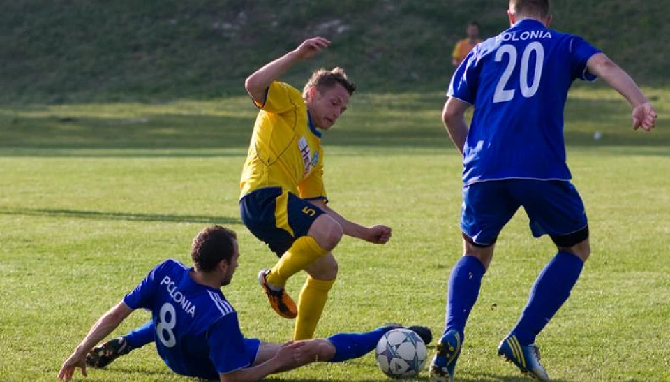 IV liga : „Derby” w Poraju dla gospodarzy. Trwa dobra passa Zielonych