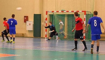 II liga futsalu : twardy, zacięty mecz ale punkty zostały w Częstochowie