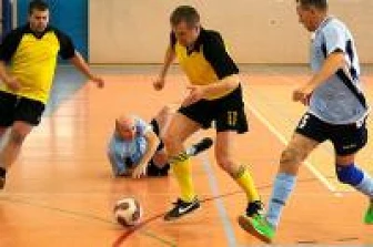 Na 3 kolejki przed końcem nadal na czele obrońca trofeum!