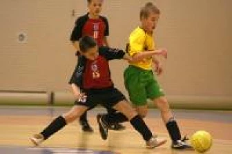 Młodzi piłkarze (r. 1999/200) grali o Puchar Orła w Blachowni