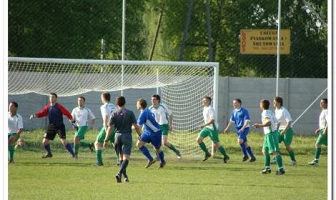 IV liga : „derby” dla Zielonych, remis Lotu, wygrana Kamienicy Polskiej