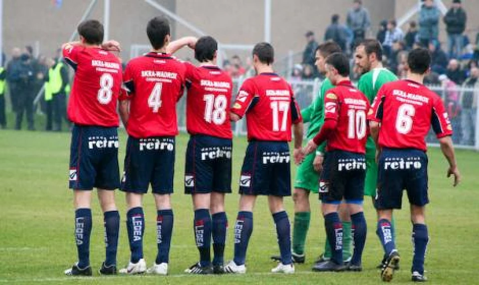 Kolejne „derby” Skry Wadrox.  Przeciwnikiem będzie beniaminek IV ligi z Kamienicy Polskiej