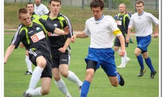 IV liga : Niespodzianka w „derbach”!