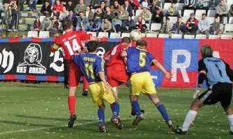 II liga : Raków przed trudnym zadaniem. Chojniczanka to solidny zespół!