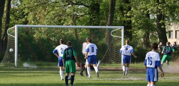 8508-IV_liga_Podwojne_derby_i_wygrane_gospodarzy