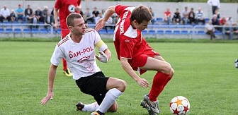 [FOTO] IV liga – jesienią w „derbach” najlepiej radziła sobie drużyna z Woźnik