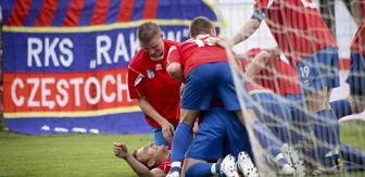 II liga : Brawa dla Rakowa. Bardzo ważne 3 punkty zostają w Częstochowie!